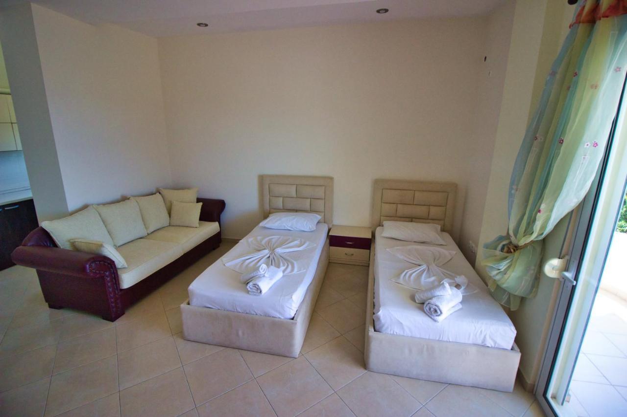 Villa Roel Sarandë エクステリア 写真